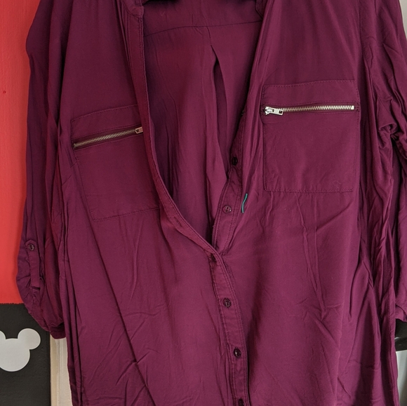 Button down tops 3/4 sleeves - Picture 3 of 3